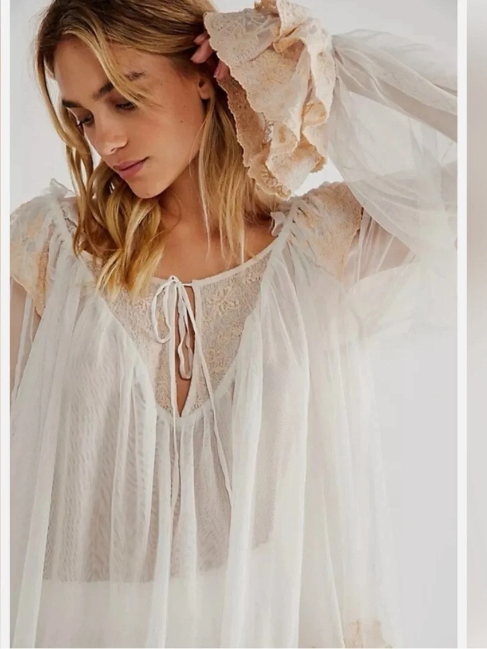 NWOT Free People Butterfly Fields Embroidered Sheer Tunic Top Size XS Z575
